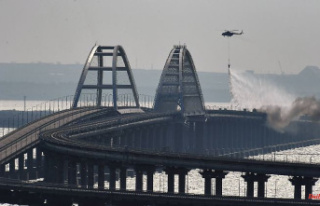 Major fire after explosion: Crimean bridge partially...