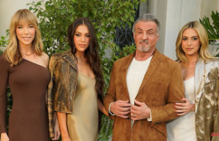 Reunited at the fashion show: Sylvester Stallone appears...