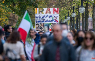Another attack in Berlin: a man threatens Iranian...