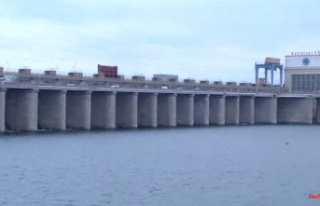 Will the dam on the Dnipro hold?: Russians announce...