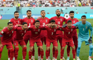 State TV stops transmission: Iranian national team...