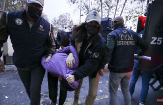 After attack in Istanbul: Turkey issues arrest warrants...