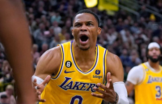 Durant series ends dramatically: smack for Lakers,...