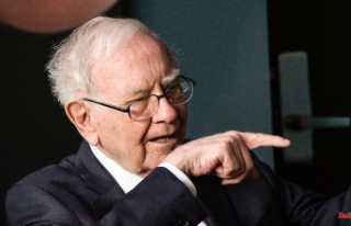 For over a billion dollars: Buffett massively sells...