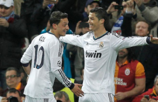 Media and experts counted: Özil attacks Ronaldo's...