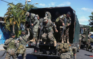 State of emergency in El Salvador: Thousands of officials...