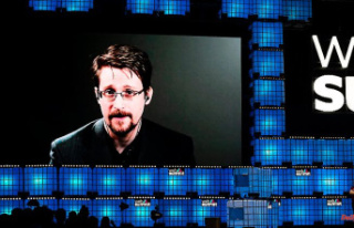 USA demands extradition: Edward Snowden receives Russian...