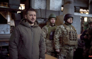 Gifts for fighters in Bakhmut: Zelenskyy visits the...