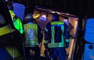 North Rhine-Westphalia: hearse crashed with four coffins:...