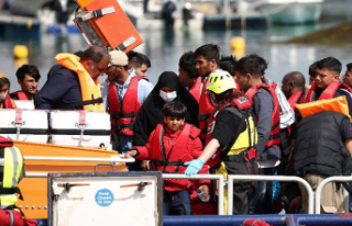 Boat with up to 50 migrants: At least four people...