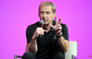 Shortly before the 2006 World Cup: Klinsmann talks...