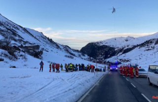 200 emergency services in Austria: avalanche spills...
