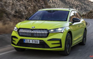 Boxy brother of the coupé: Skoda Enyaq RS iV - a...