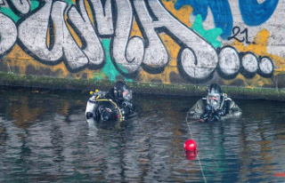 Investigations into the Green Vault: Police divers...