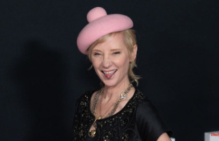 Son thanks fans before publication: Anne Heche worked...