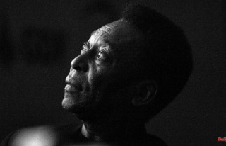 Close to his 100-year-old mother: Pelé is now back...