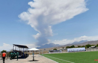 High ash column expected: Lascar volcano more active...