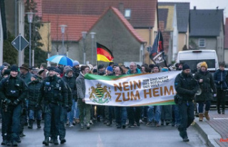 Saxony: protests against refugee housing in northern...