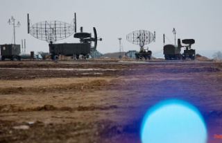 Repelled drone attacks?: Explosions rock Crimea