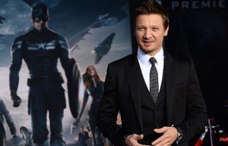 Operated after a snowplow accident: Jeremy Renner...