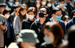 Hong Kong lifts mandatory mask wearing