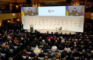 Munich conference: Zelensky calls on allies to 'accelerate'...
