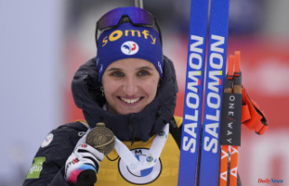 Biathlon: Julia Simon wins bronze in mass start