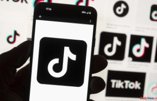 TikTok bans mobile devices in US federal agencies...