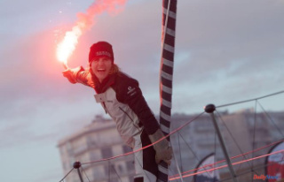 Clarisse Crémer ousted from the Vendée Globe by...