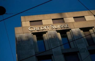 UBS bank pushed to buy Credit Suisse and avoid a debacle