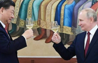Putin and Xi celebrate their "special" relationship...