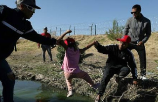 Mexico: more than 1,000 migrants try to enter the...