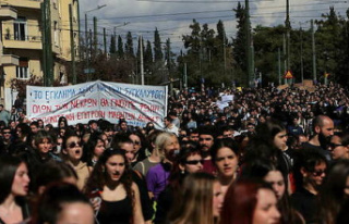 Train disaster in Greece: more than 50,000 protesters...