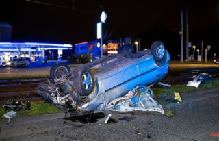 North Rhine-Westphalia: the car rolls over and lands...