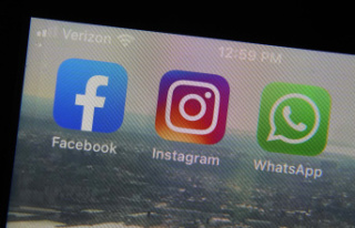 Whatsapp says it accepts EU rules on privacy and will...