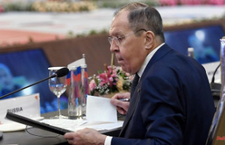 Russia portrayed as a victim: Lavrov is laughed at...