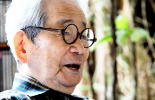 Kenzaburo Oe, Nobel Prize in Japanese Literature,...