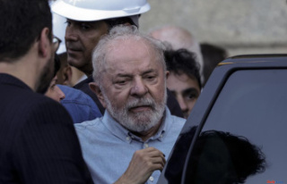 Latin America A pneumonia postpones Lula's trip...