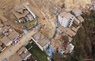 In Ecuador, at least seven dead and forty-six missing...