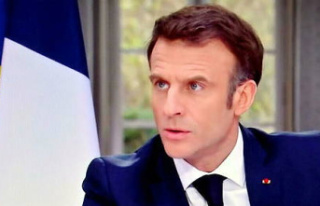Why did Macron discreetly take off his watch in the...
