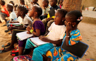 In Senegal, teaching in local languages ​​to fight...