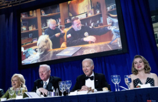 UNITED STATES Biden laughs at jokes about his age...