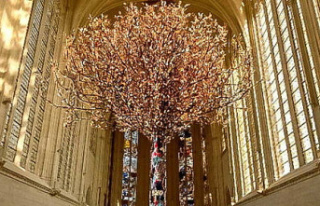 The magic tree by Joana Vasconcelos
