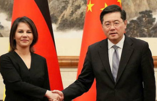 Visiting China, the head of German diplomacy plays...