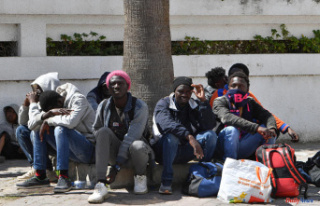 In Tunisia, the resentment of migrants against UN...