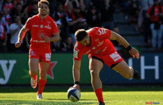 Rugby: Toulouse crush Sharks to advance to Champions...
