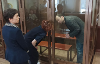 Russia Russian opponent Kara-Murza sentenced to 25...