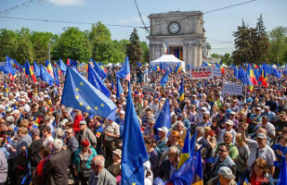 In Moldova, tens of thousands of people demonstrate...