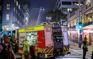Sydney: Seven-storey building on fire, blaze spreads...