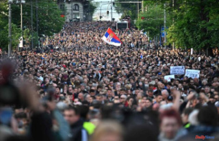 In Belgrade, thousands of Serbs protest violence after...